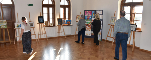 Wystawa plastyczna „Sztuka łączy pokolenia”